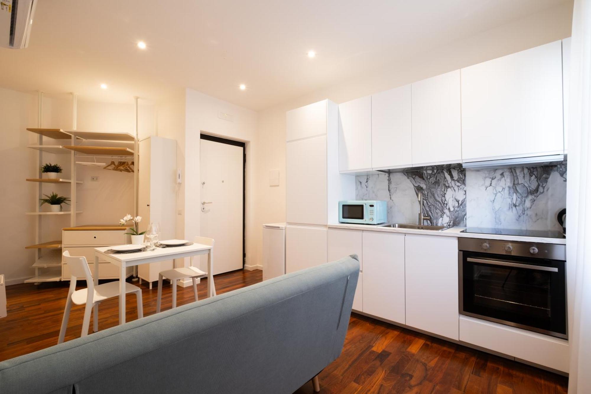 The Apulian Loft Bari - Via Celentano Apartment Exterior photo